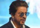 Shah Rukh Khan roasts fans who mimic him: ‘Aese thodi na tha yaar’